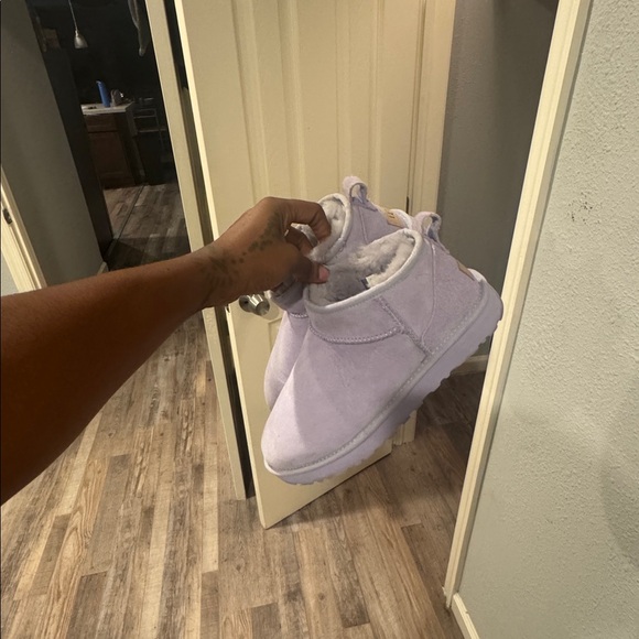 Ugg mini - Picture 3 of 3